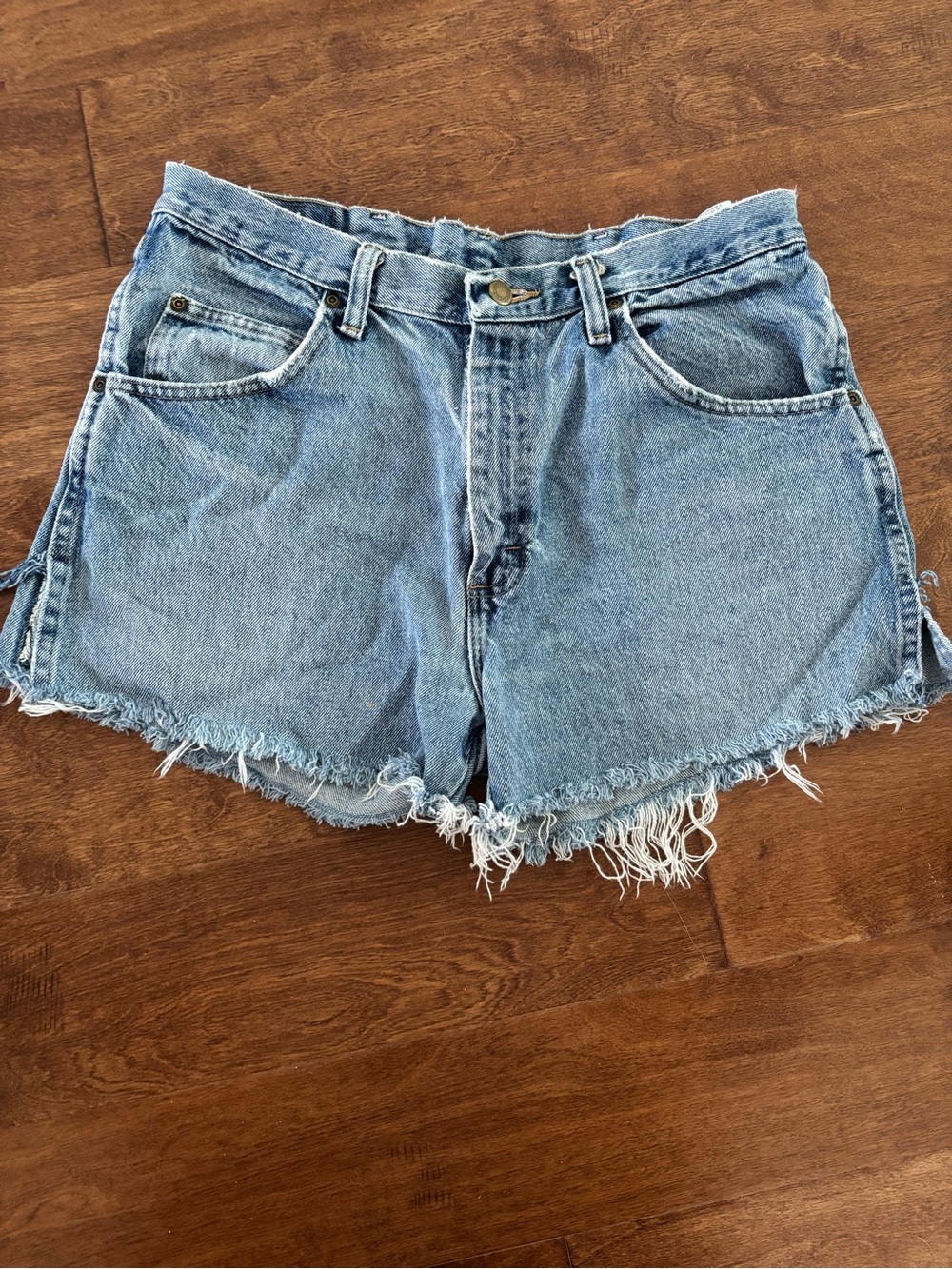 Vintage Light Blue Frayed Hem Wrangler Denim Shorts